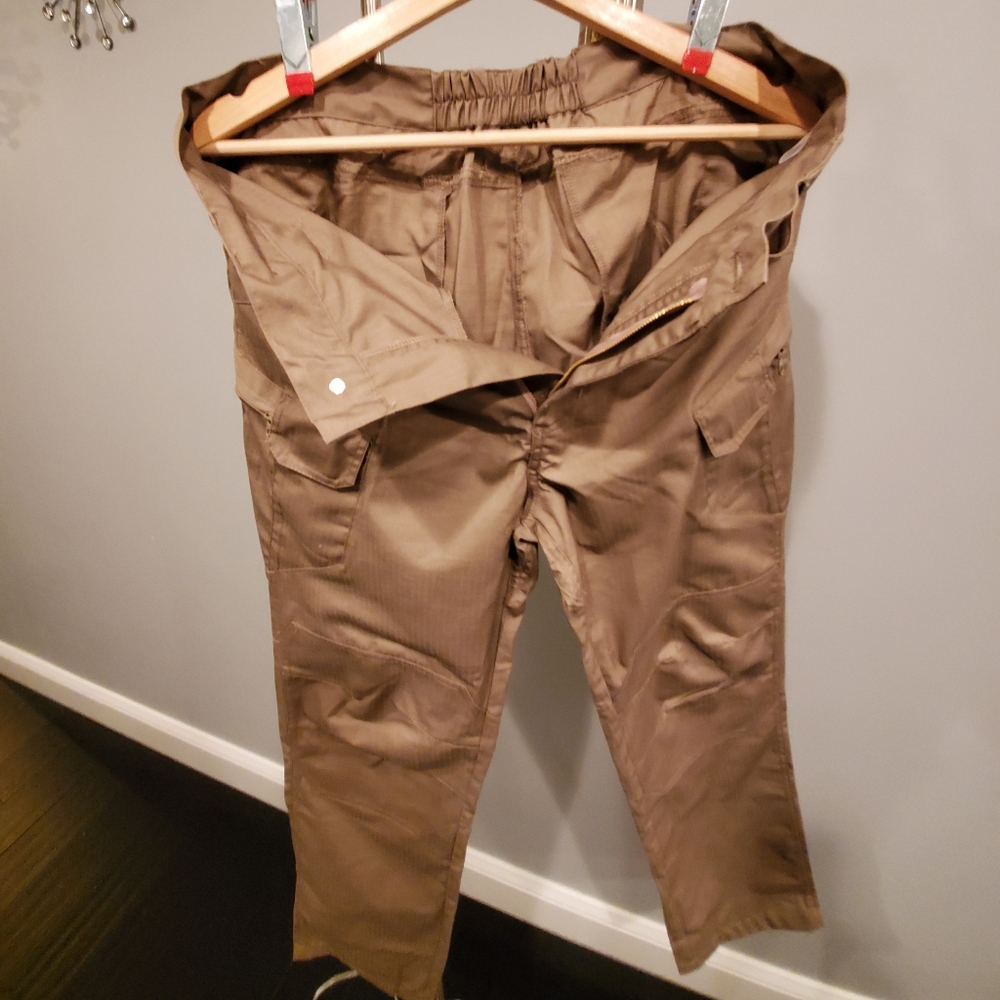 Tactical / Hiking / Military Pants